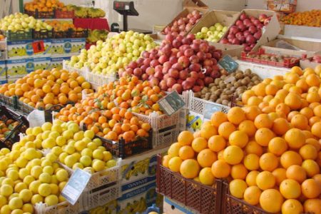 خرید میوه در اهواز ۸۰ درصد کاهش یافته است