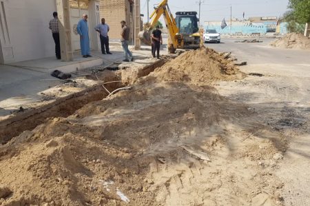 آبرسانی به مدارس توسط بسیجیان اهوازی